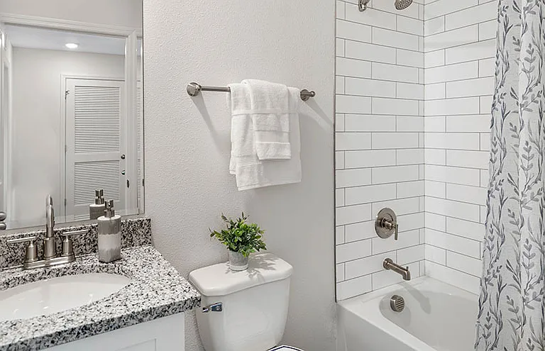 Chapel Commons Townhomes — Photo 16