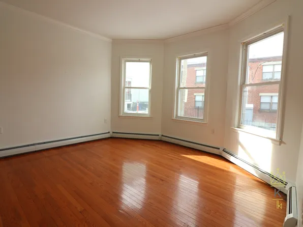 22 Darling St, Roxbury Crossing, MA 02120