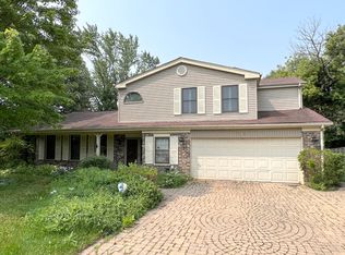 3919 Lizette Ln, Glenview, IL 60026