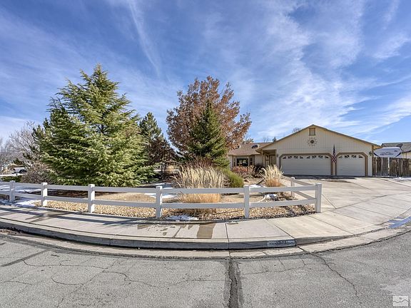 2nd image of 160 Monica Ct