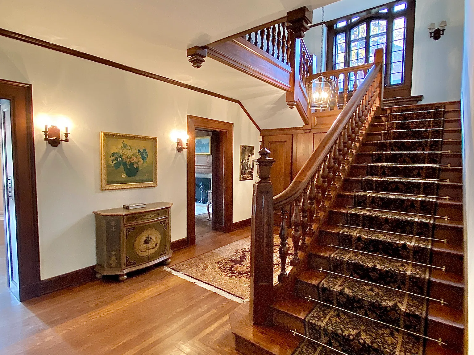 11 bed, 4.5 bath, 9000 sqft, $25,000 — Photo 3