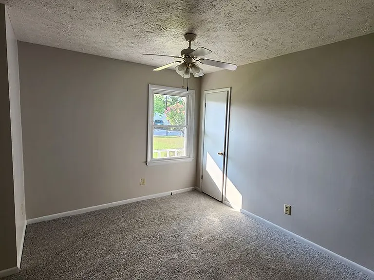 3853 Oak Haven Rd — Photo 5