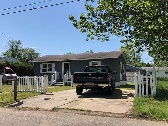 2nd image of 220 Arizona Ave
