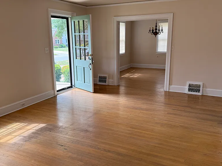1002 N Rotary Dr — Photo 4