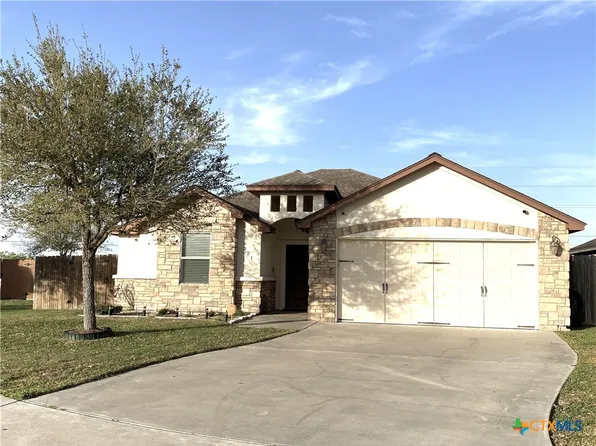 321 Tuscany Dr, Victoria, TX 77904