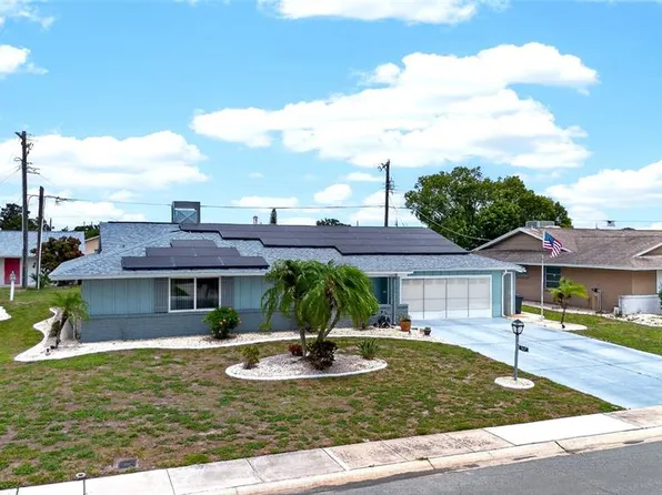 1743 Council Dr, Sun City Center, FL 33573