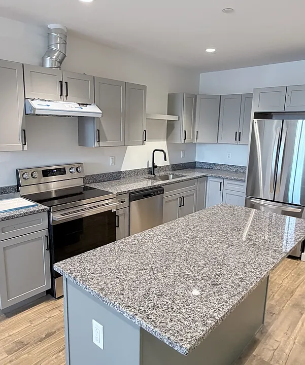 345 Main St #302