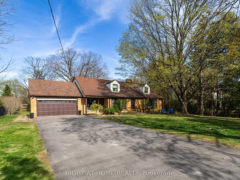 67 Saint Margarets Rd — Photo 2