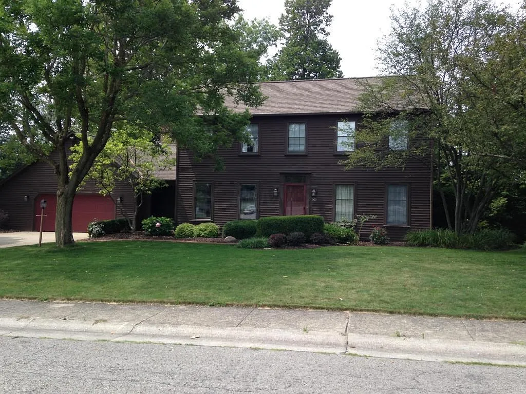 301 Ashbrook Dr photo 1