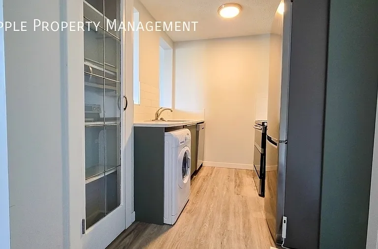 314 14th St NW #305 — Photo 3