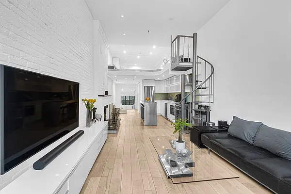 324 Pearl Street #1A