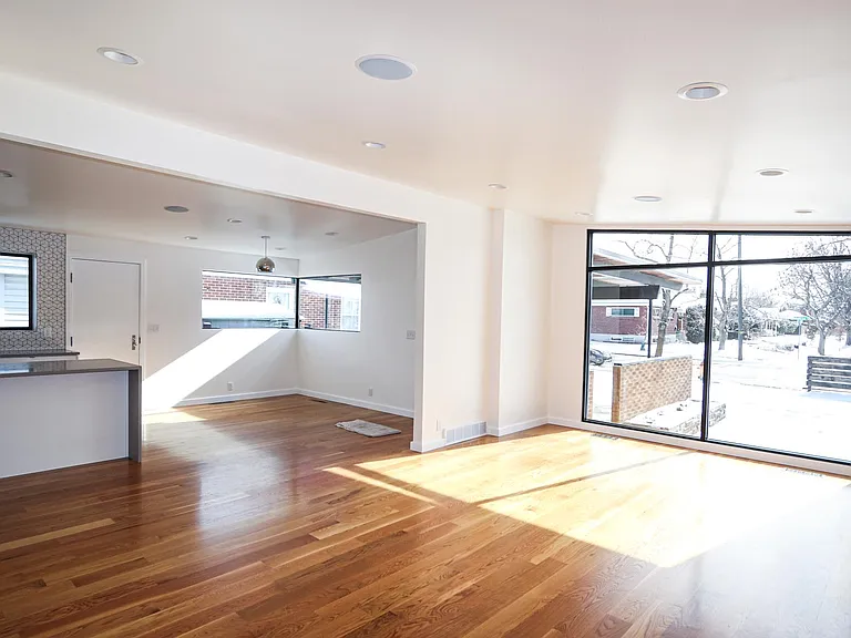 1859 E Hillcrest Ave — Photo 4