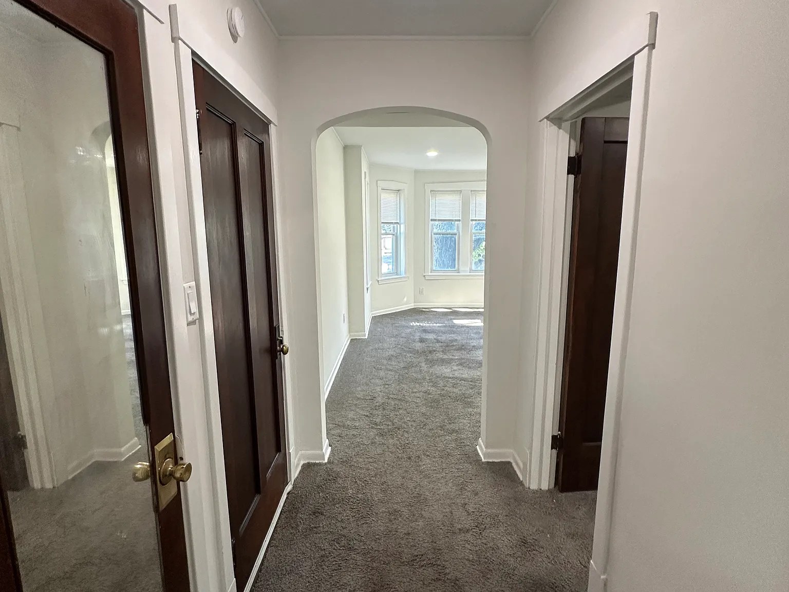 2 bed, 1000 sqft, $1,345 — Photo 3