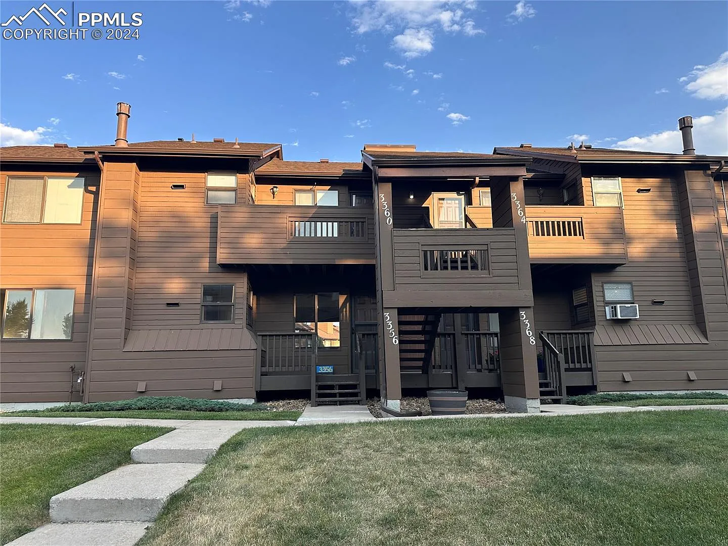 2 bed, 984 sqft, $1,650 — Photo 3