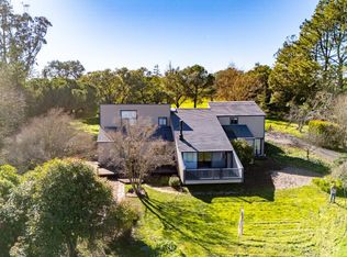 9765 Kelly Ln, Penngrove, CA