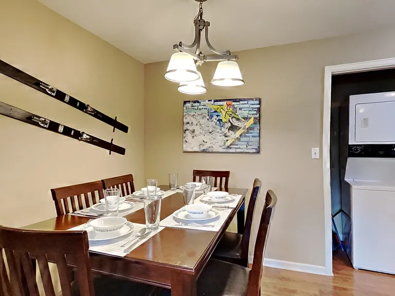 1509 Point Dr — Photo 6