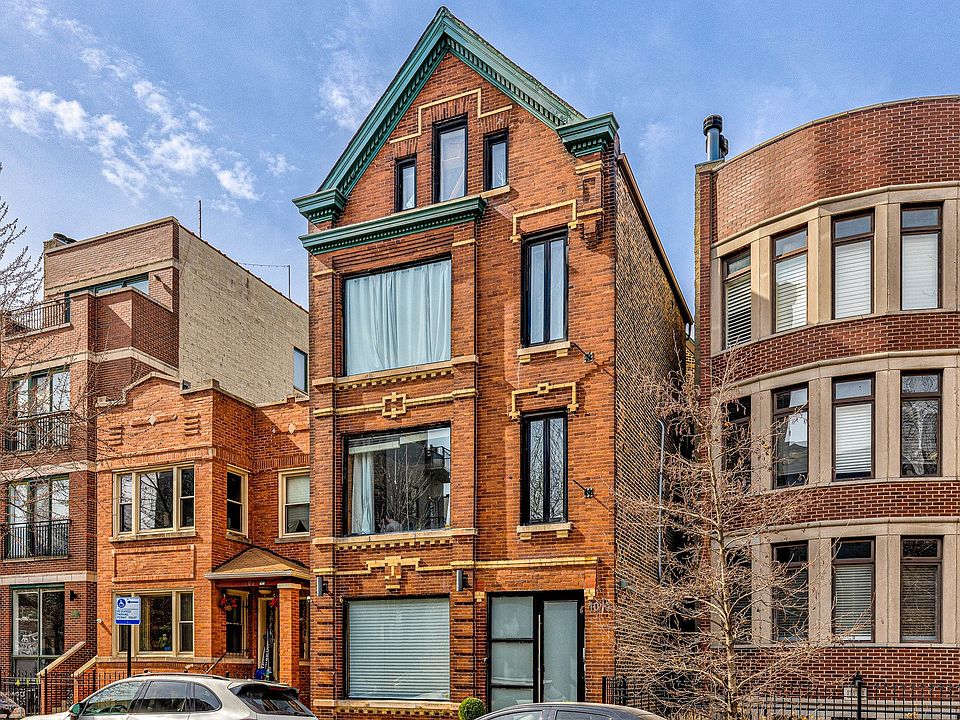1st image of 1010 N Wood St APT 2F