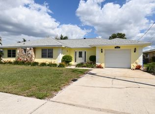 4520 Vinsetta Ave, North Fort Myers, FL 33903