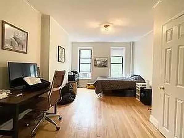 1446 First Avenue image 2 of 4