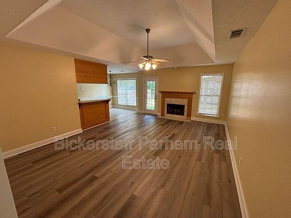 5th image of 8002 Garrett Pines Dr