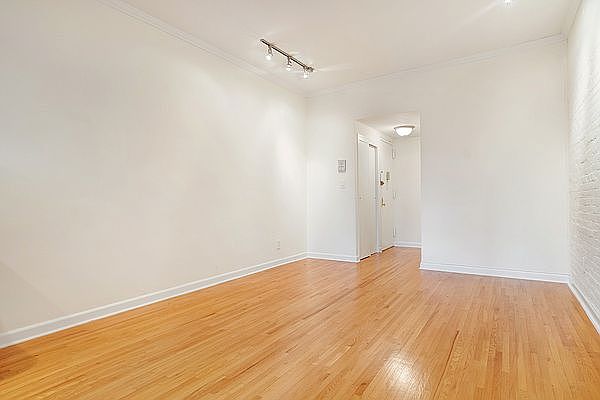 2nd image of 349 E 78th St #5BB