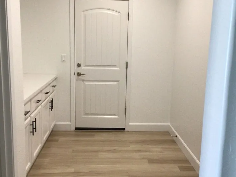2901 Sand Hills Ave — Photo 20