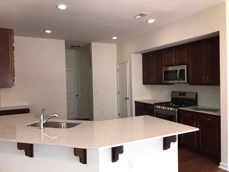 1103 Epiphany Rd — Photo 2