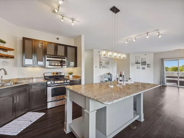 3000 Raleigh Ave Unit 403, Saint Louis Park, MN 55416