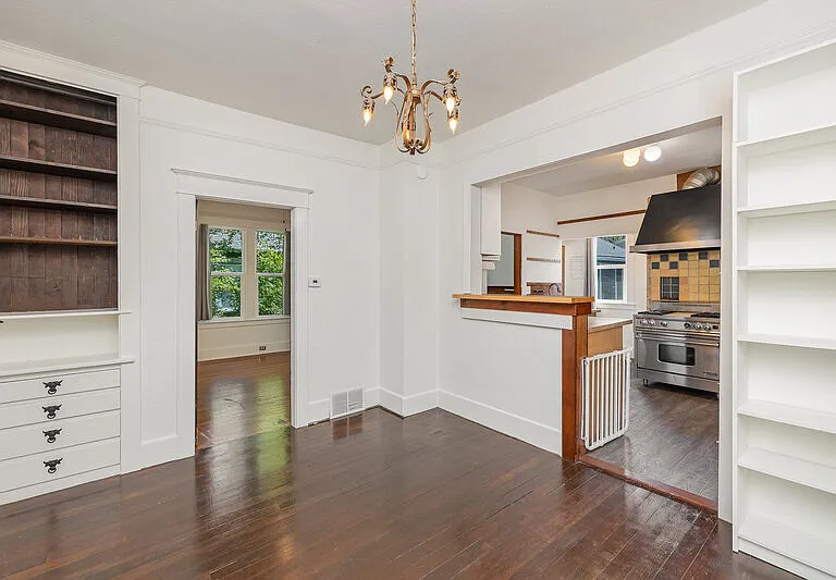 4406 6th Ave NW — Photo 5