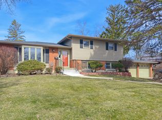 6519 Briargate Dr, Downers Grove, IL 60516