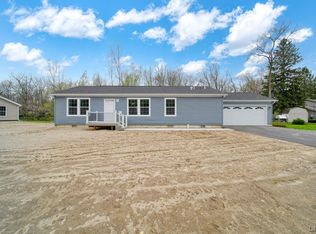 4762 Hooks Mill Dr, Adrian, MI 49221