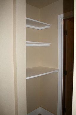 4th image of 304 E 4th St APT B