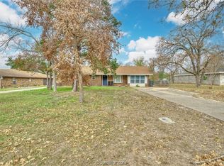 306 Tee Dr, Bryan, TX 77801