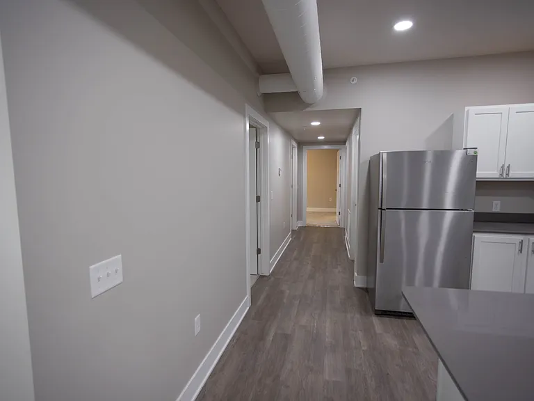 Riverbend Apartments — Photo 15