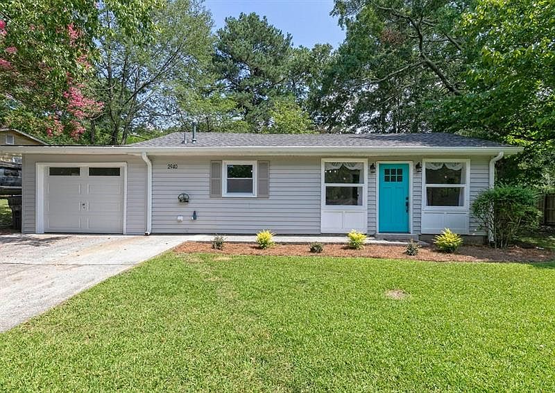 1st image of 2940 Hall Dr SE