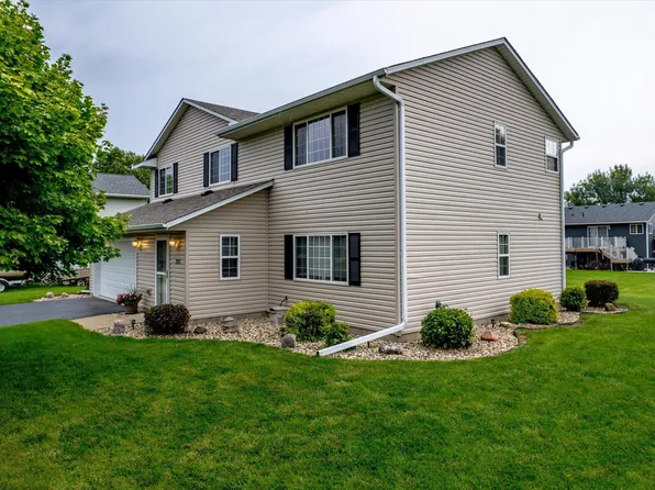 215 Dale Cir, Green Isle, MN 55338