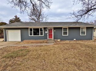 2 Harvest Ln, Hutchinson, KS 67502