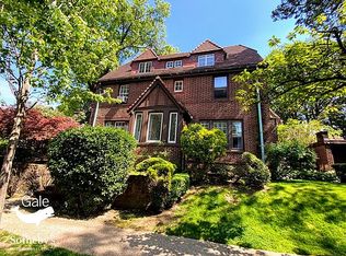 2 Overhill Rd, Forest Hills, NY 11375