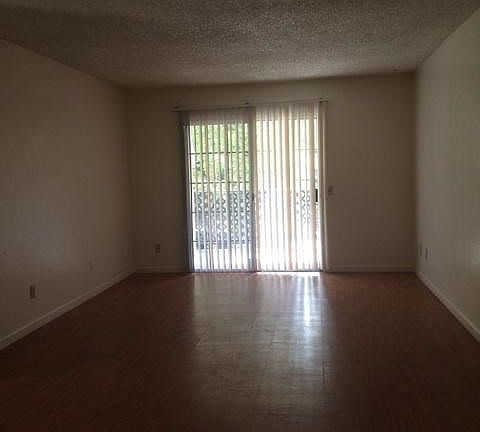 3rd image of 149 W 6th St APT 40