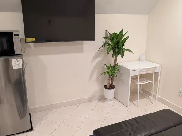 (undisclosed Address), Saint Paul, MN 55104