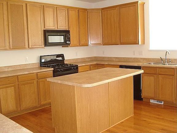 Large Kitchen - open floorplan