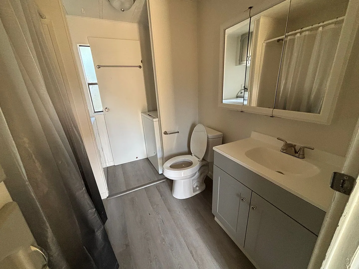 900 Callahan Rd — Photo 2