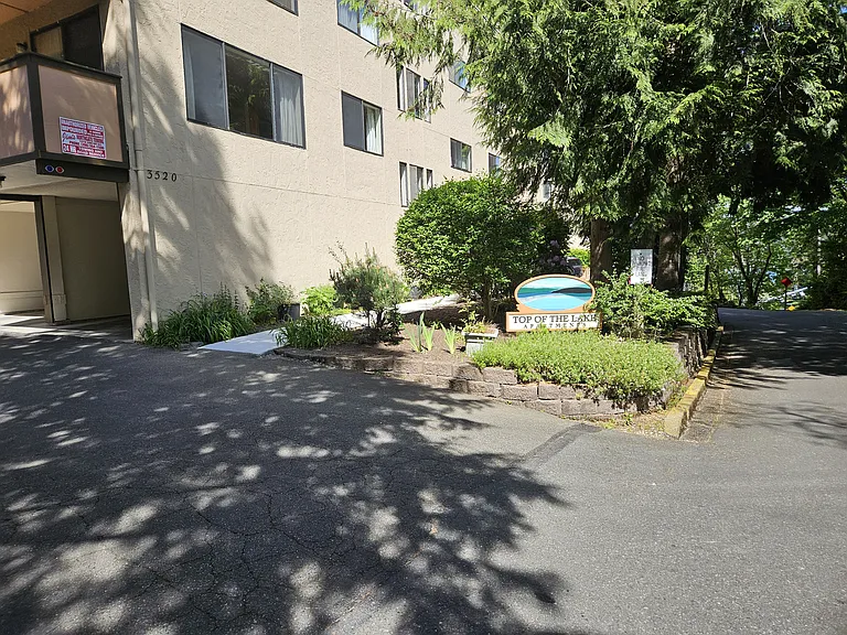 Top of the Lake Apartments — Photo 2