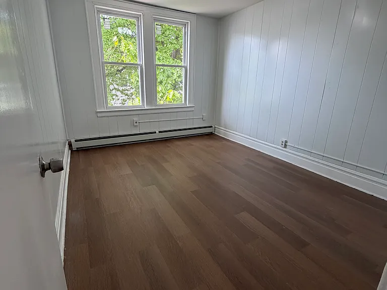 12 Patten Pl #1 — Photo 3