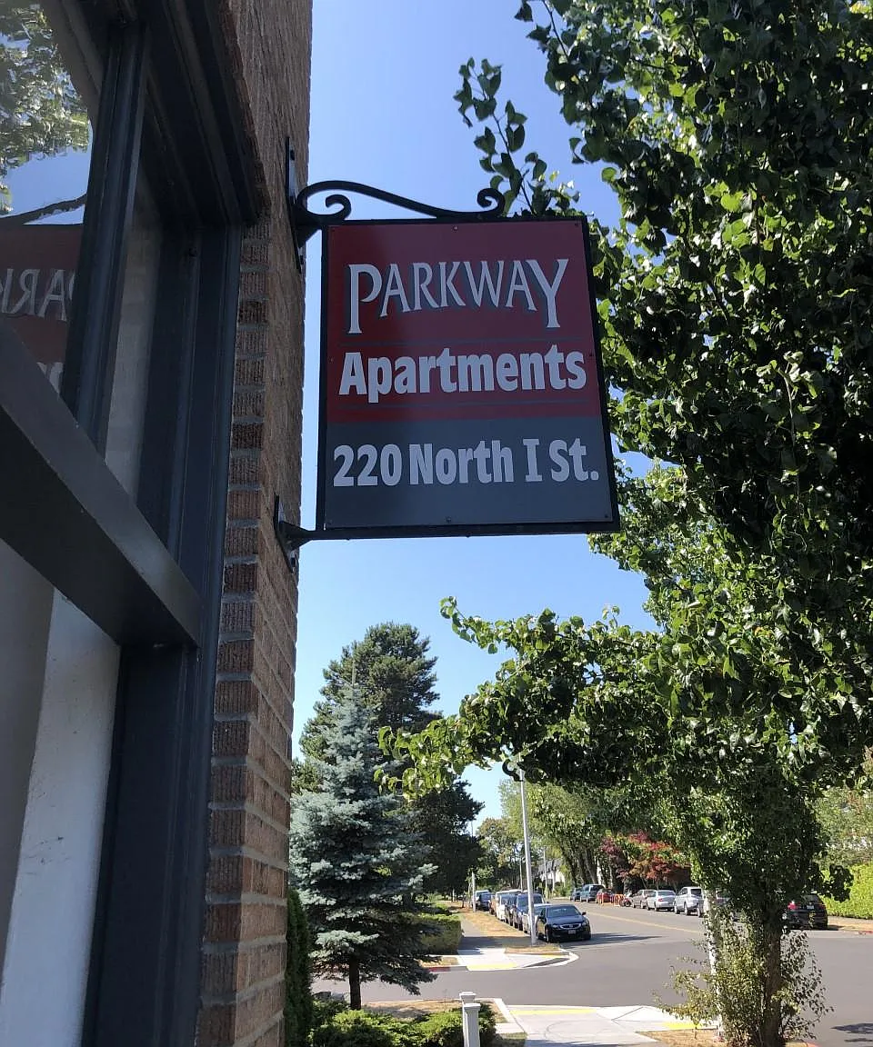 1 bed, 650 sqft, $1,300 — Photo 1