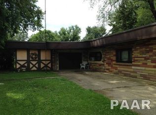 629 8th St, Saint David, IL 61563