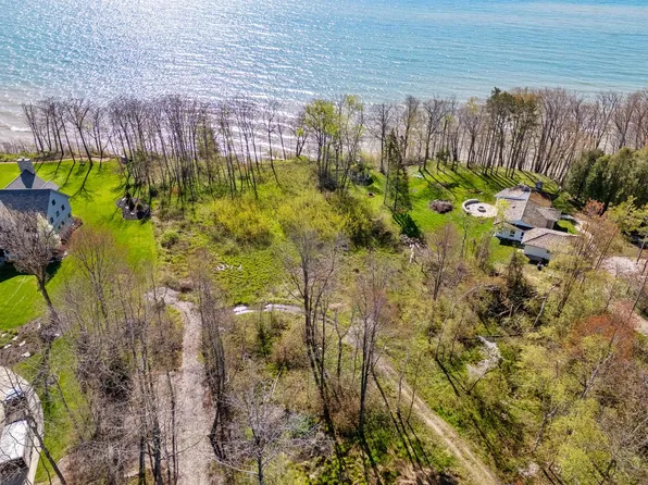 4314 HIGH POINT BEACH ROAD, Port Washington, WI 53074