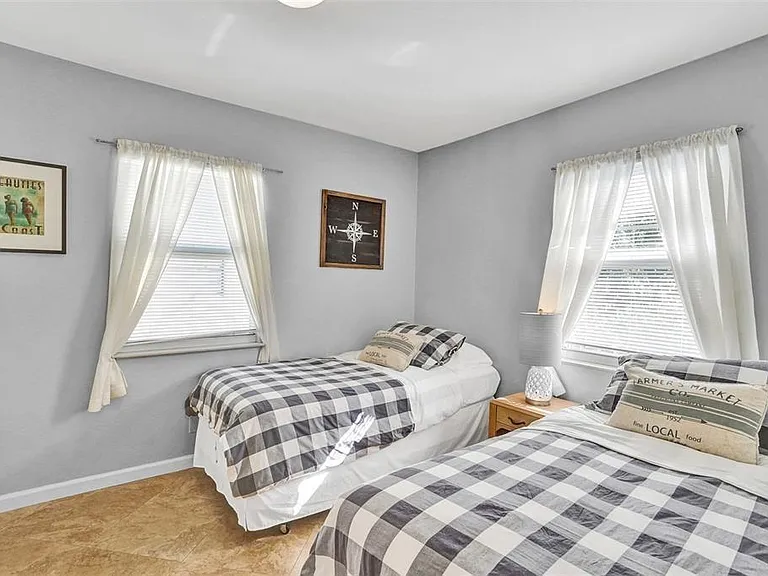 1642 Adams St #A-B — Photo 10