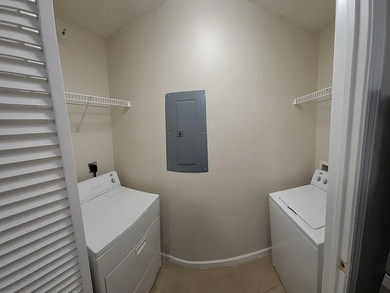 1304 Palmer Dr — Photo 99
