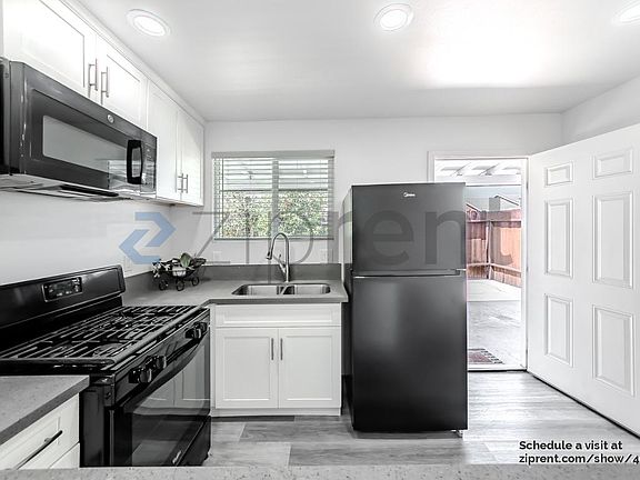 5th image of 7630 Radford Ave